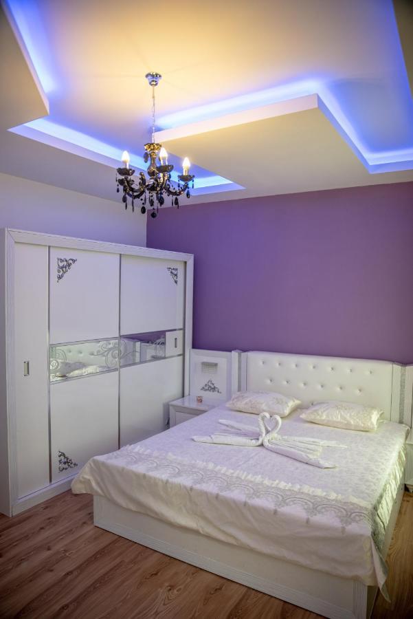 Hotel Casa Robi Pestisani Zewnętrze zdjęcie